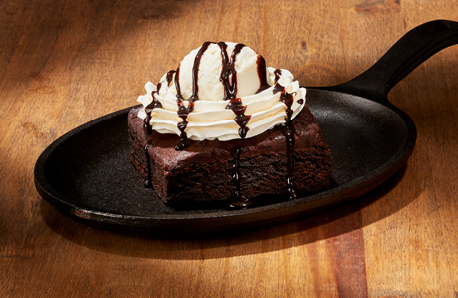 Warm brownie skillet dessert